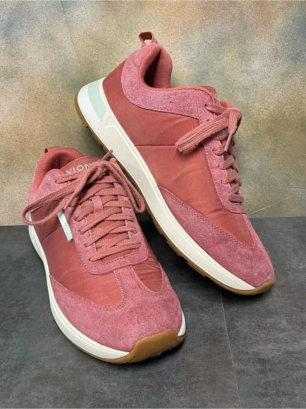 Vionic Breilyn Women's Sneakers Salmon Size 9.5
